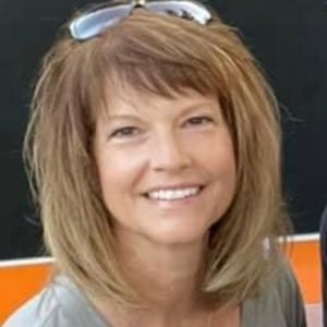 Meet your Posher, Debbie